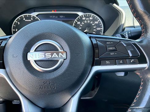 Used 2024 Nissan Altima 2.5 SR FWD image 24