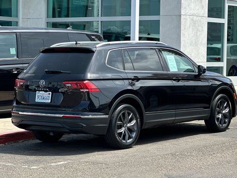 Used 2022 Volkswagen Tiguan SE FWD image 4