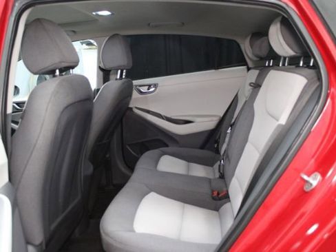 Used 2020 Hyundai Ioniq SEL image 19
