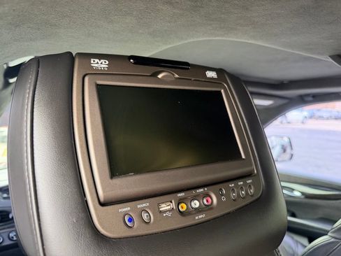 Used 2018 Cadillac Escalade ESV Platinum AWD/4WD image 22