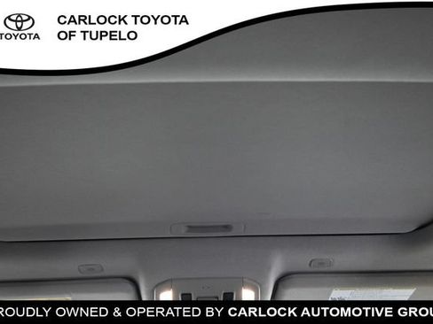 Used 2023 Toyota Highlander XLE AWD/4WD image 50