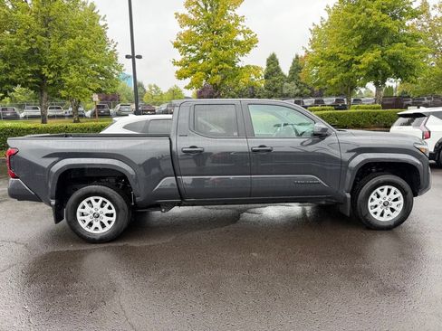 Used 2026 Toyota Tacoma SR5 AWD/4WD image 8