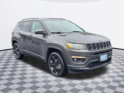Used 2018 Jeep Compass Latitude AWD/4WD image 8