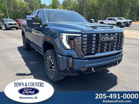 Used 2024 GMC Sierra 2500 Denali Ultimate AWD/4WD image 1