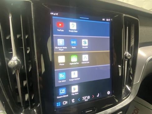 Certified 2025 Volvo S60 B5 Core image 22