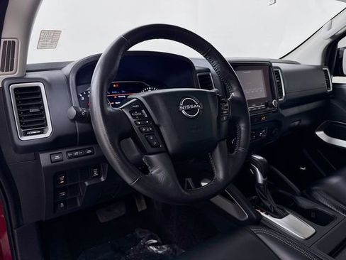 Used 2024 Nissan Frontier SL w/ Technology Package image 11