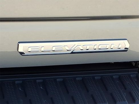 New 2026 GMC Sierra 1500 Elevation image 13