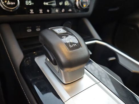 Used 2025 Mitsubishi Outlander SE image 21