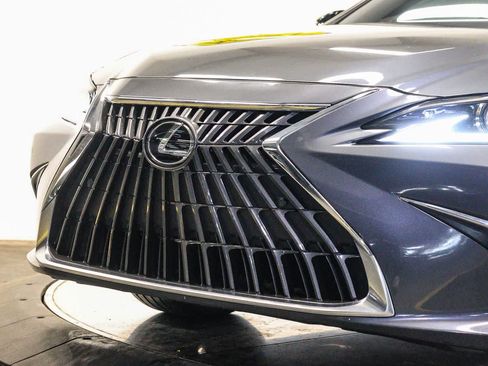 Used 2025 Lexus ES 350 w/ Premium Package FWD image 8