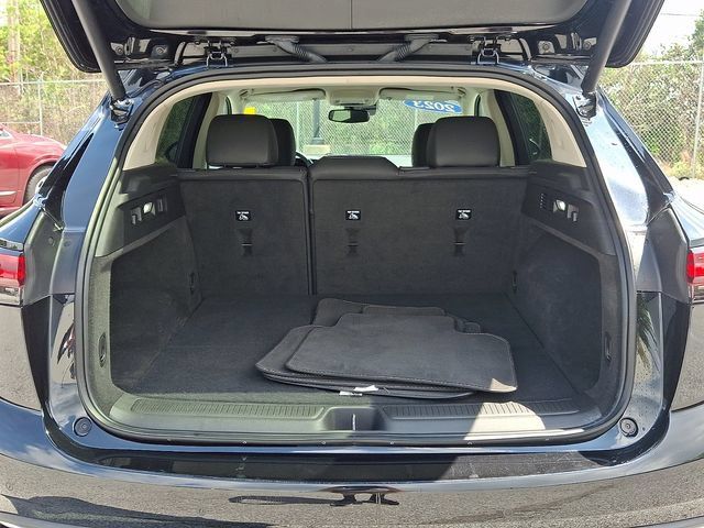 Used 2023 Buick Envision Essence AWD/4WD image 29