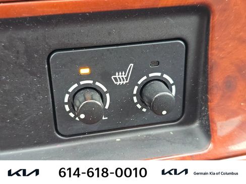 Used 2013 Toyota Highlander Limited AWD/4WD image 31