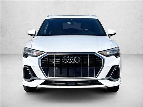 Used 2021 Audi Q3 2.0T Premium w/ Convenience Package AWD/4WD image 3