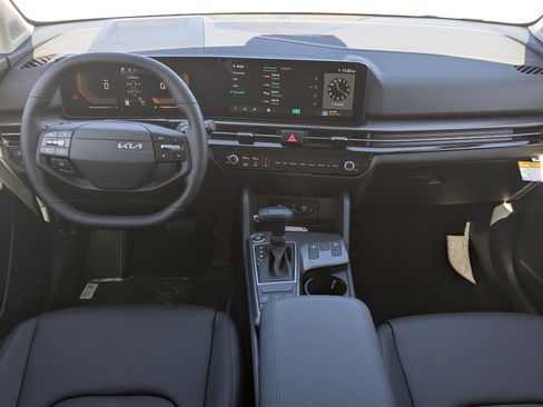 New 2026 Kia Sportage EX FWD image 22