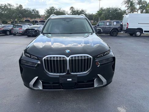Used 2024 BMW X7 xDrive40i w/ Premium Package AWD/4WD image 2