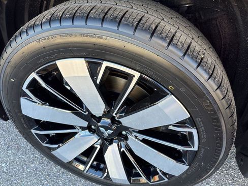 New 2026 Mitsubishi Outlander SEL FWD image 9