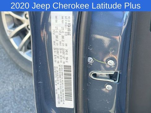 Used 2020 Jeep Cherokee Latitude Plus w/ Comfort/Convenience Group AWD/4WD image 23