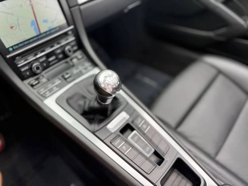 Used 2015 Porsche Boxster RWD image 19