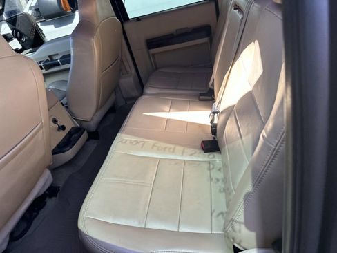 Used 2009 Ford F250 Lariat image 9
