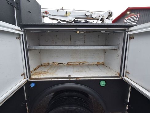 Used 2016 Ford F550 4x4 Regular Cab Super Duty image 39