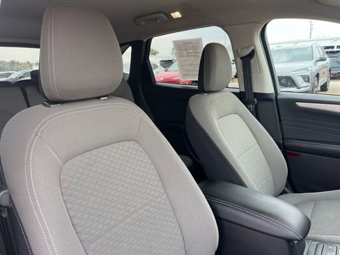 Used 2022 Ford Escape SE w/ Cold Weather Package image 58