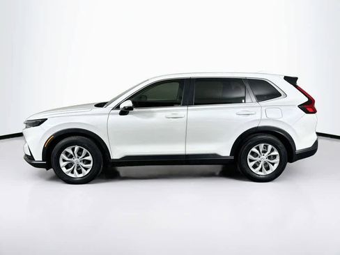Used 2023 Honda CR-V LX image 3