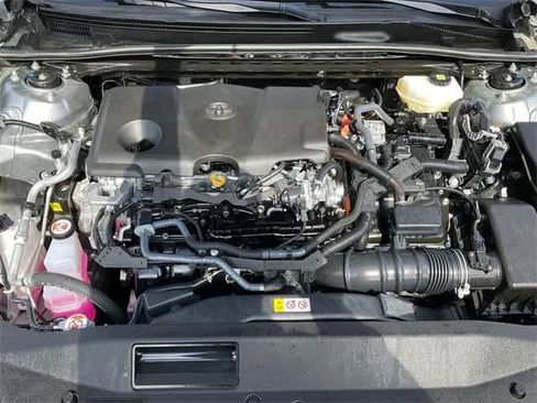 Used 2025 Toyota Camry XSE image 11