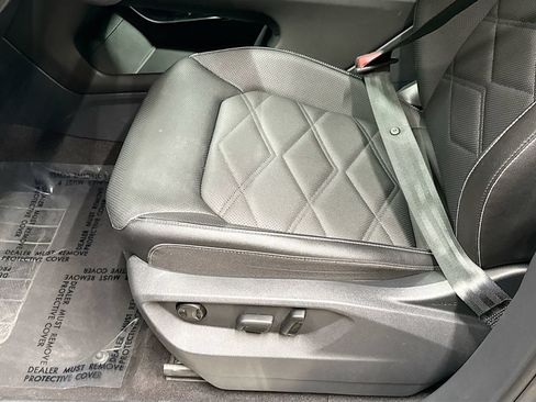 Used 2025 Volkswagen Atlas SE AWD/4WD image 20