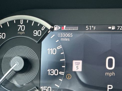 Used 2023 Land Rover Defender 130 SE image 36