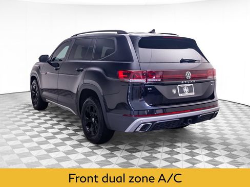 Used 2024 Volkswagen Atlas Peak Edition SE AWD/4WD image 3