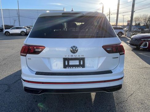 Used 2023 Volkswagen Tiguan SE R-Line image 4