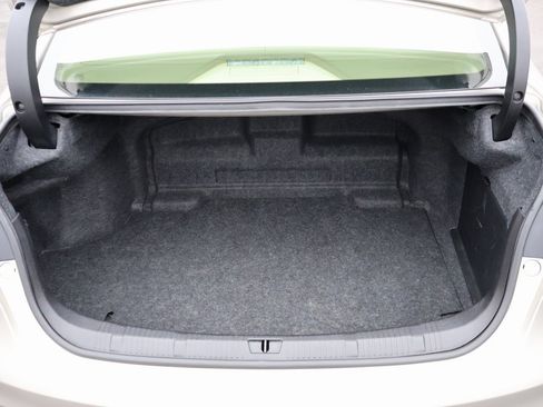 Used 2013 Toyota Avalon Limited image 15