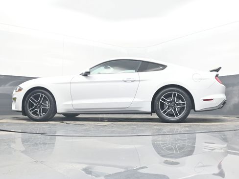 Used 2020 Ford Mustang Premium image 23