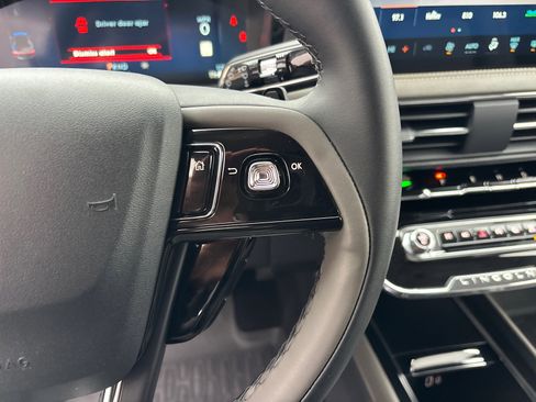 New 2025 Lincoln Corsair Premiere image 18