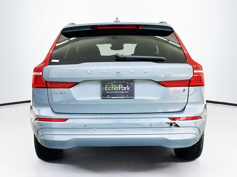 Used 2023 Volvo XC60 B5 Core w/ Climate Package image 7