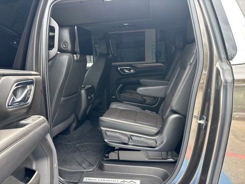 Used 2021 Chevrolet Suburban High Country image 22