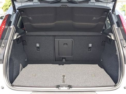 Certified 2025 Volvo XC40 B5 Plus w/ Protection Package Premier image 17