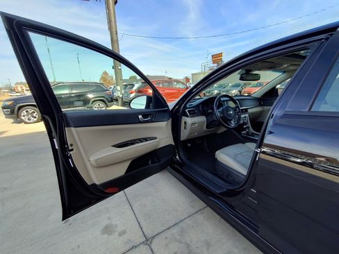 Used 2017 Kia Optima EX w/ Premium Package image 14