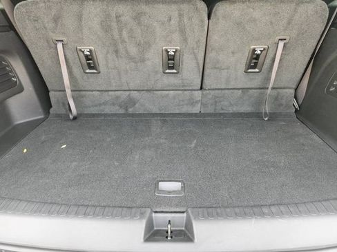 Used 2026 Chevrolet Traverse LT FWD image 33