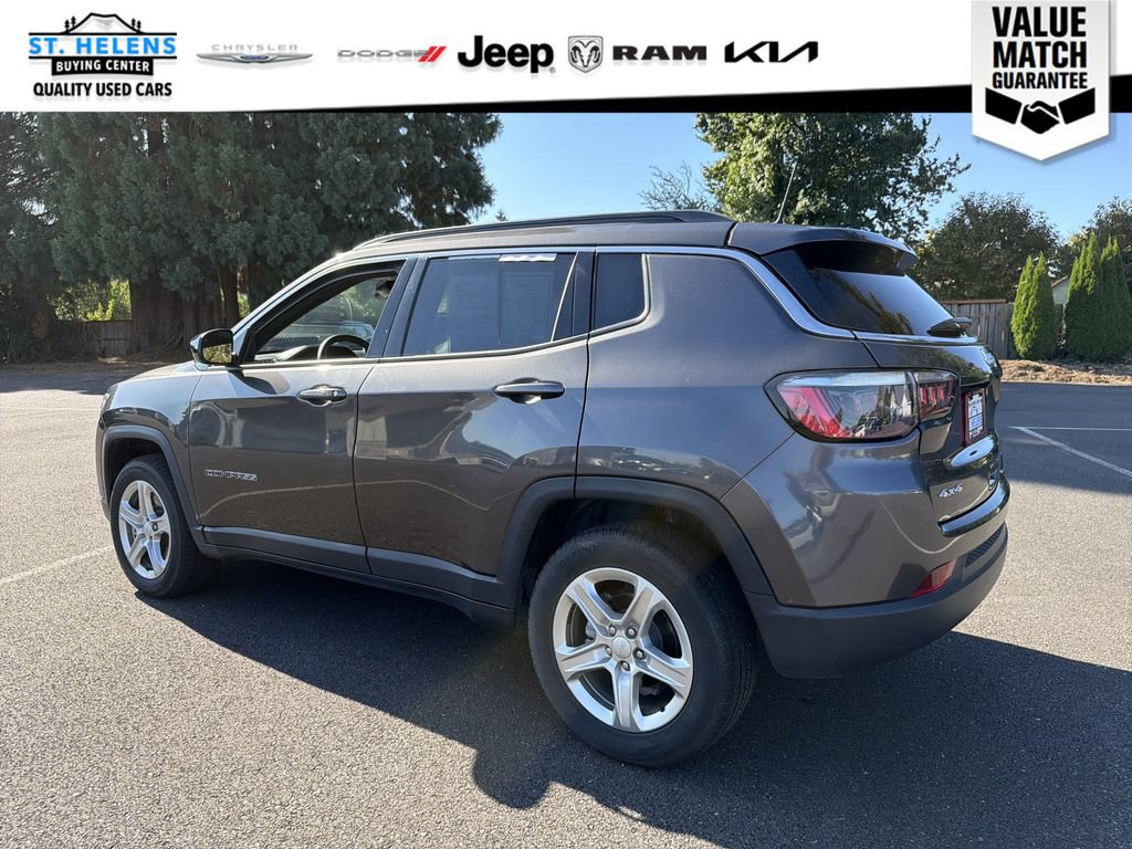 Used 2024 Jeep Compass Latitude AWD/4WD image 4
