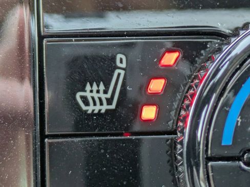 New 2025 Nissan Pathfinder SV w/ SV Premium Package image 23