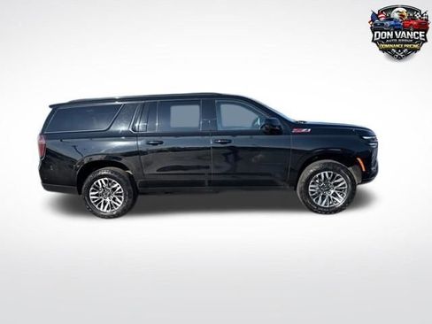 Used 2025 Chevrolet Suburban Z71 AWD/4WD image 6