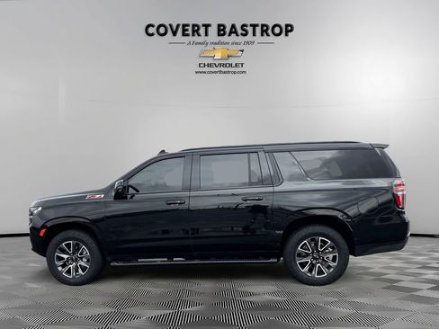 Used 2024 Chevrolet Suburban Z71 w/ Luxury Package image 3