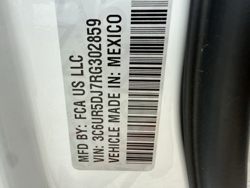 Used 2024 RAM 2500 Big Horn AWD/4WD image 34