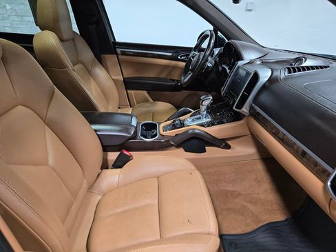 Used 2017 Porsche Cayenne S AWD/4WD image 53