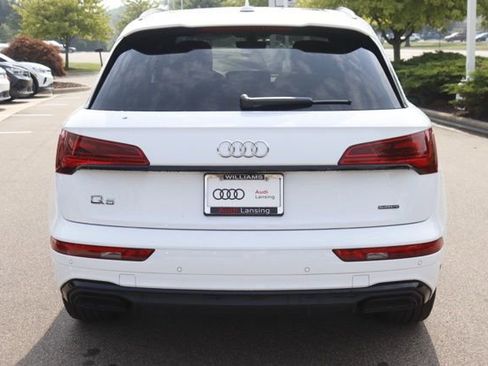 Used 2025 Audi Q5 2.0T Premium w/ Convenience Plus Package image 4