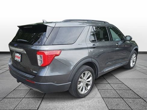 Used 2020 Ford Explorer XLT w/ Equipment Group 202A AWD/4WD image 5