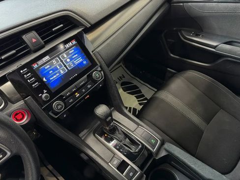 Used 2019 Honda Civic EX image 17