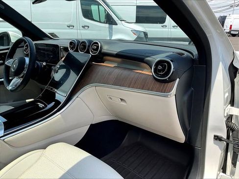 Certified 2023 Mercedes-Benz GLC 300 4MATIC image 28