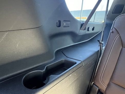 Used 2021 Chevrolet Suburban High Country image 30