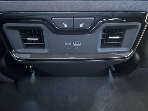 Used 2025 GMC Sierra 1500 AT4 w/ AT4 Premium Package image 22